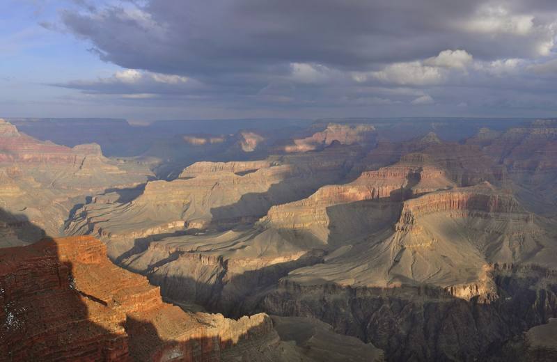 Grand Canyon from Hopi Point at sunrise, South Rim